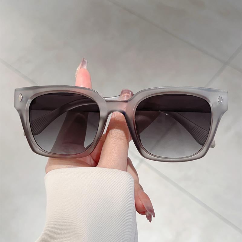 Square Fashion Women Sunglasses Leopard Print Shades Classic Black Men Sun Glasses for Outdoor Vacation Decoration Wear