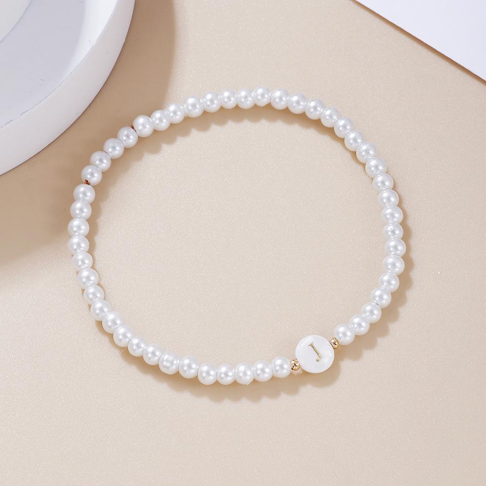 26 Alphabet Letter Shell Charm Artificial Pearl Bracelets Women Girl Charming Simulated Pearl Beads Wristband Bracelets Jewelry