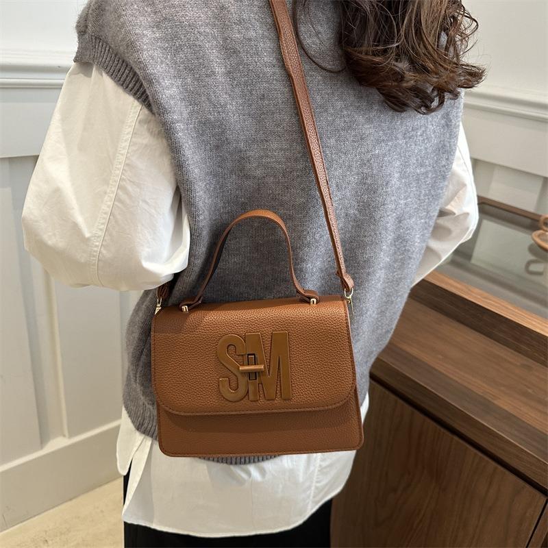 Casual Simple Large-capacity Small Square Bag Bag Women's New Niche Daily Fashion Commuter Bag