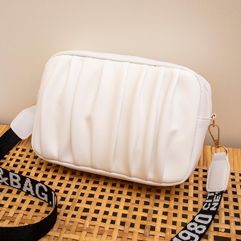 Fashion niche large-capacity new shoulder messenger women's bag, solid color student high-value one piece