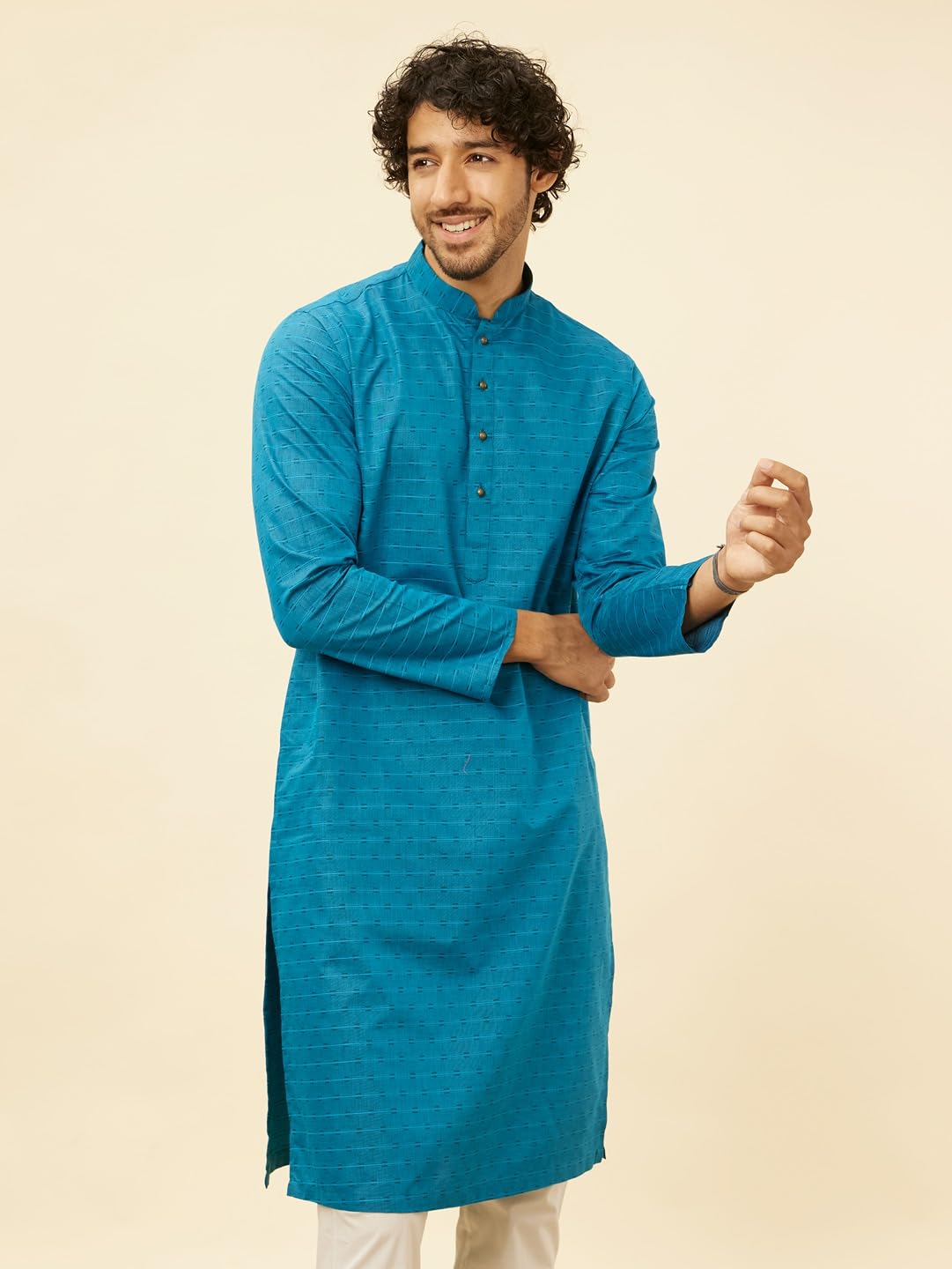 Manyavar Men s Blue Blended Cotton Self Design Kurta Pyjama Set M синий