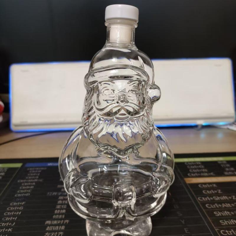

Santa Claus Whiskey Decanter Bottle - Convenient and Practical Home Bar Accessory for Stylish Entertaining Interesting прозрачный
