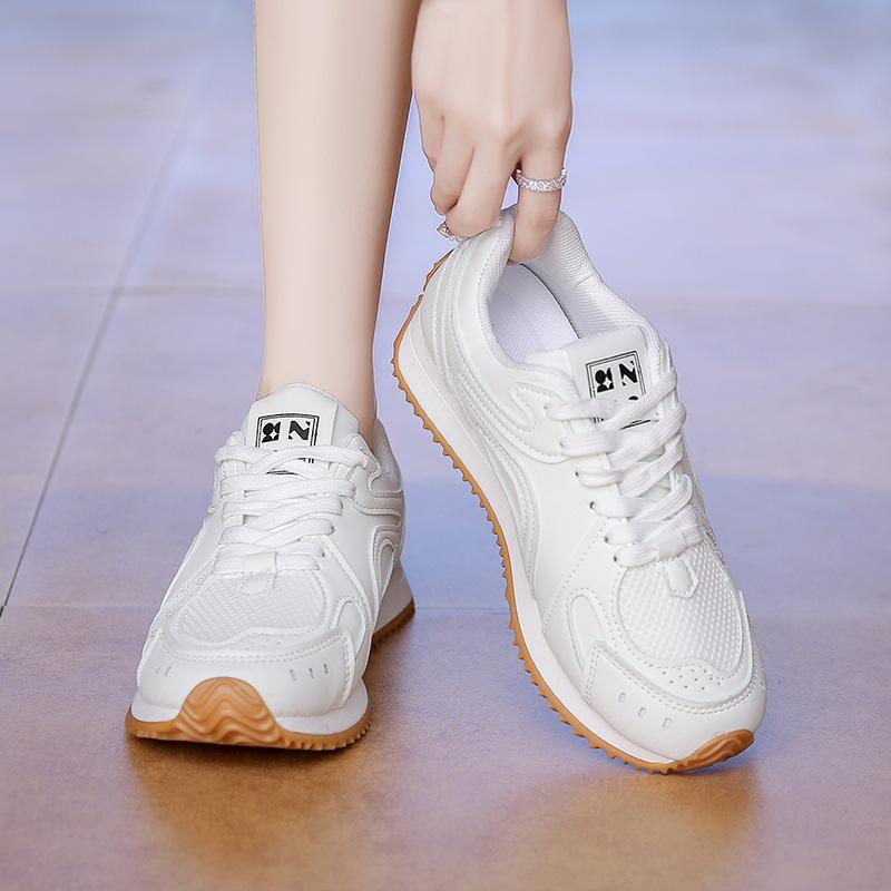 Niche retro inner height increase moral training Forrest Gump shoes women's spring and autumn mesh sports and leisure