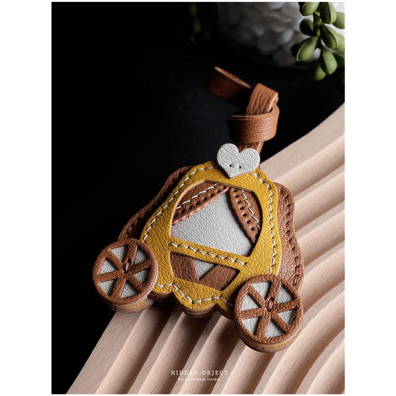 Porte-clés en cuir véritable en forme de citrouille accessoire décoratif fait main pour voiture