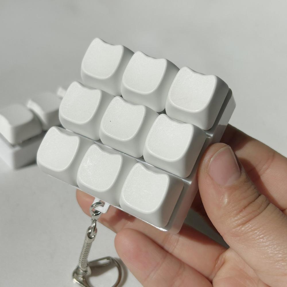 New 4/9Keys Keycap Pinch Toy Finger Keyboard Relief Stress Button Clicker Toy Mechanical Cat's Paw Fidget Keychain