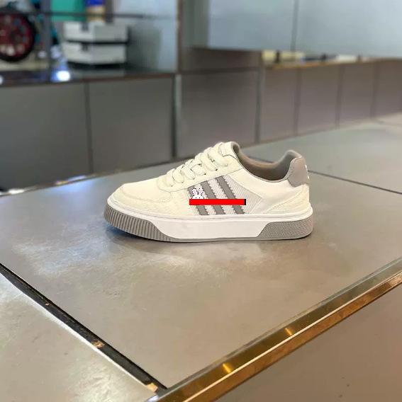 Zapatillas de skate de suela gruesa de caña baja con tres tiras, superficie de tela transpirable, casual, talla XS