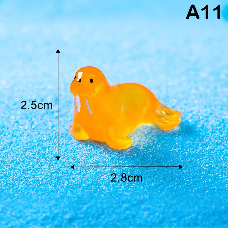 Luminous Fish Marine Animal Ornament Glow Pendant Micro Garden Craft Resin Landscape Fish Tank Desktop Decoration