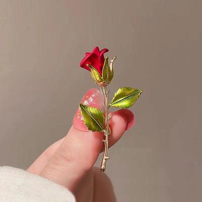 Broche Rosa Yutsai Exquisito e Compacto Joia de Liga Pintada por Spray PD1906