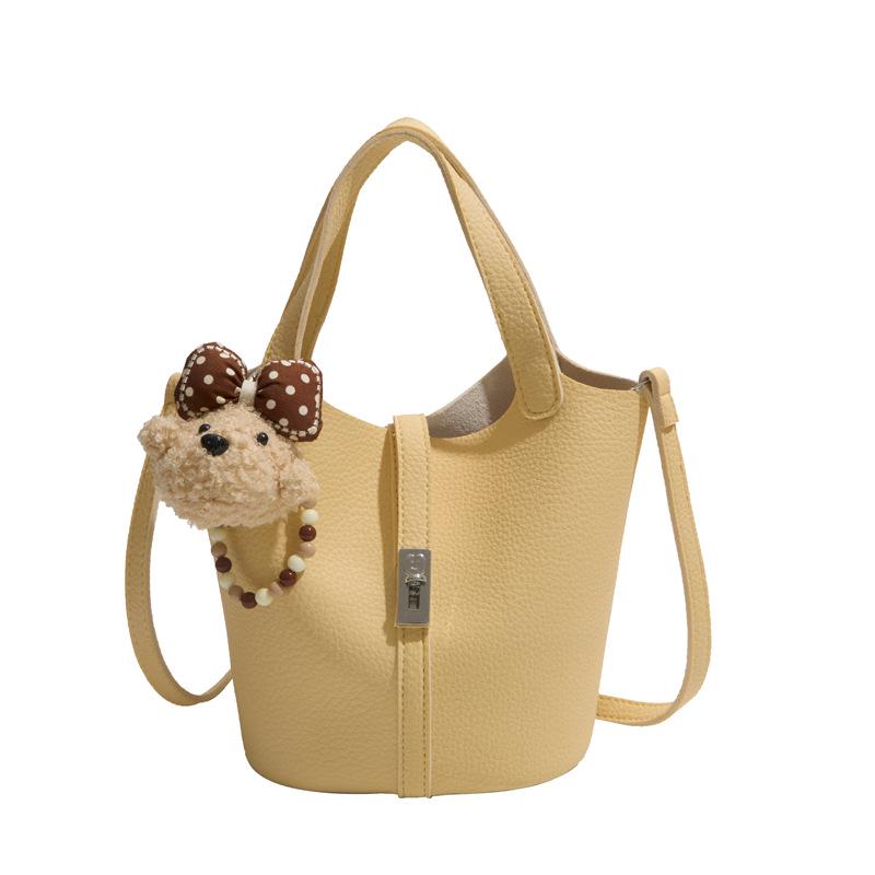 

Chic Lychee Grain Vegetable Basket Handheld Shoulder Bag – Versatile Fashionable Crossbody for Women Without Pendant жёлтый