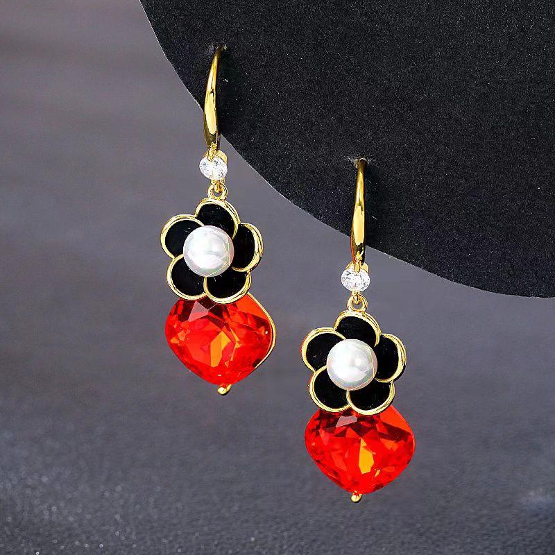 

Модные висячие серьги для женских украшений красный