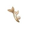 The Design Sense Pearl Fishtail Brooch Women's Suit Anti-exposure Button Coat High-end and Niche Corsage Pin To Secure The Cardigan