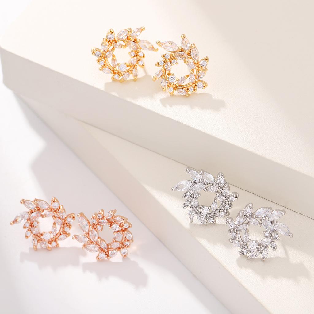 Earrings Women's Fashion Leaf Stud Earrings