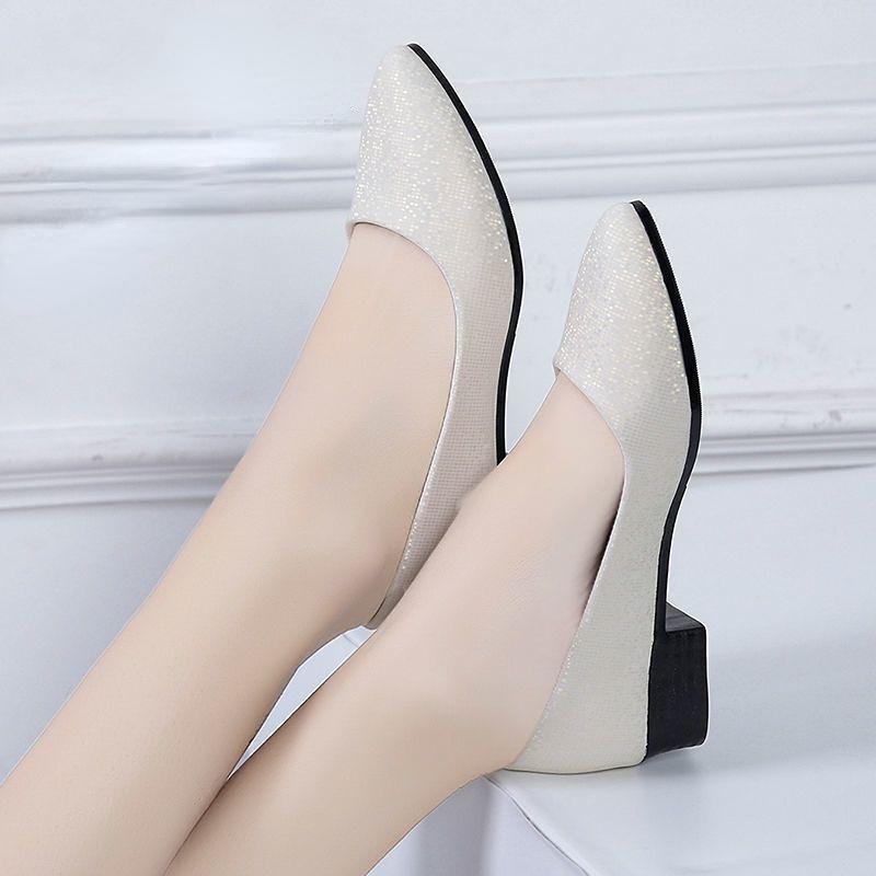 Women Low Heel Pointed Toe Sandals Ladies Flat-bottomed Casual Single Shoes Soft Anti-slip Comfortable Shoes Footwears