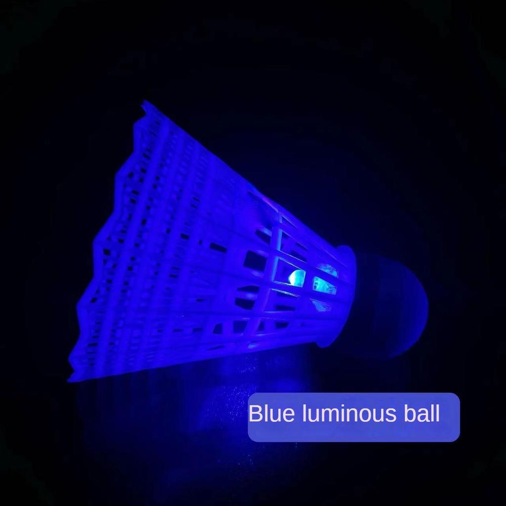 Bádminton luminoso con alta elasticidad y pelota de nailon con plumas resistente al viento para una noche luminosa.