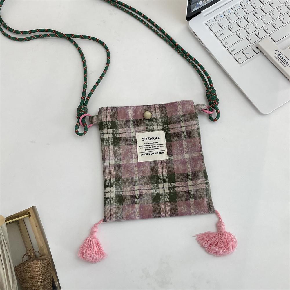 Niche Fringed Mobile Phone Bag Spring and Summer New Shoulder Messenger Bag Fan Walking Bag Retro Plaid Bag