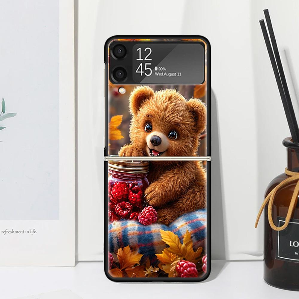 Animal Brown Cute Bear Phone Case Cover for Samsung Galaxy Z Flip 7 6 5 4 3 5G Flip3 Flip4 Flip5 ZFlip6 ZFlip7 Black Fundas Clea