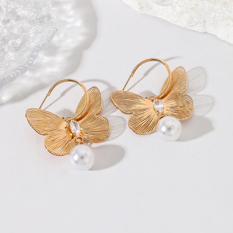 Elegant Gold Butterfly Pearl Earrings - High-End, Trendy & Versatile Fashion Accessory