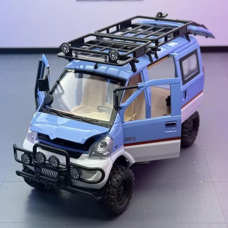 Off road Version 1:24 Wuling Alloy Truck Model Diecasts Metal Modified Off-road Vehicles Car Model Sound and Light Kids Toy Gift