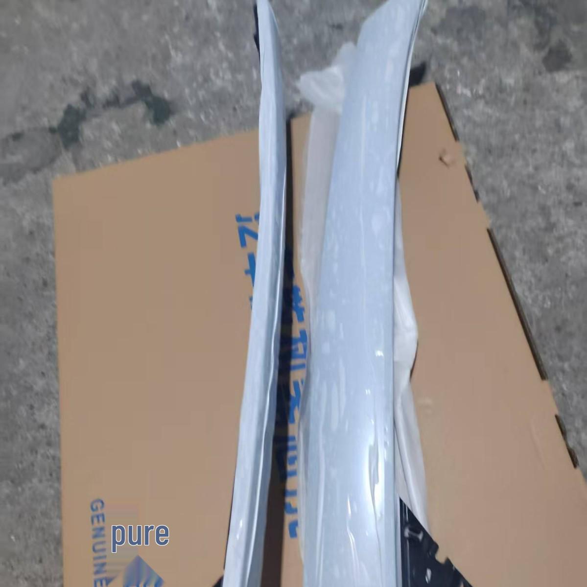 

Windshield Decorative Strip for Citroen C5 Aircross (9817207177/98172073XY) Other