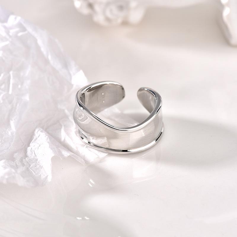 Fashion Personalized Index Finger Ring Niche Design Geometric Twist Open Ring Temperament Retro Couple Ring for Girlfriend Simple Geometric Ring