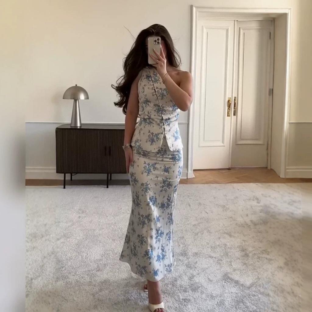 European and American Amazon women's clothing new French floral shoulder slim top + hip slim dress set