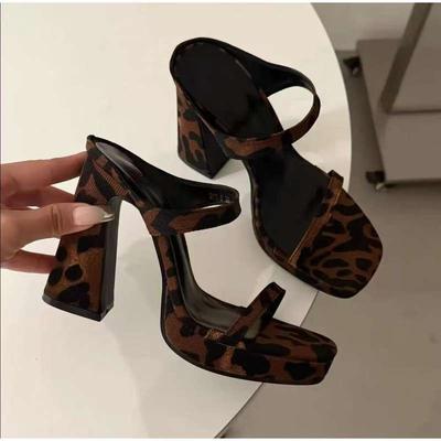 Hasse die himmelhohen Leopardenmuster-Pantoletten mit dickem Absatz Damen Sommerbekleidung wunderschöne offene Zehen wasserdichte Tisch super hohe Absätze Laufstegsandalen Sandalen