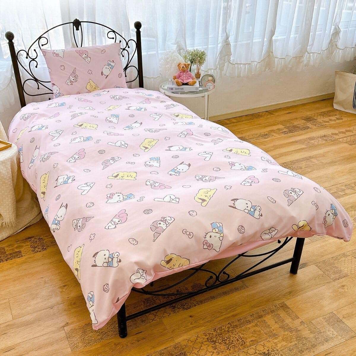 

Sanrio Characters 3-Piece Duvet Cover Set (SS-22-207-60) featuring Hello Kitty, My Melody, Kuromi, Cinnamoroll, Pompompurin, and Pochacco