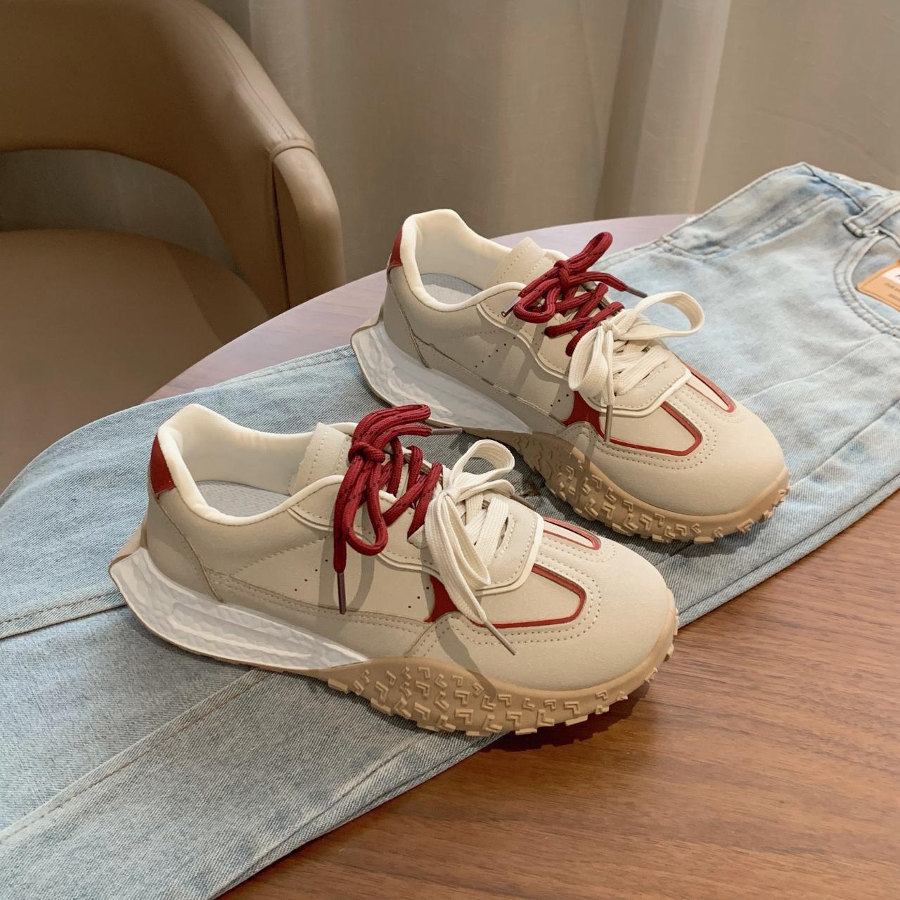 

2024 Новые женские кроссовки для женщин, черные кроссовки для бега, дышащая спортивная обувь, женские, легкие кроссовки, большие размеры 40 бежевый