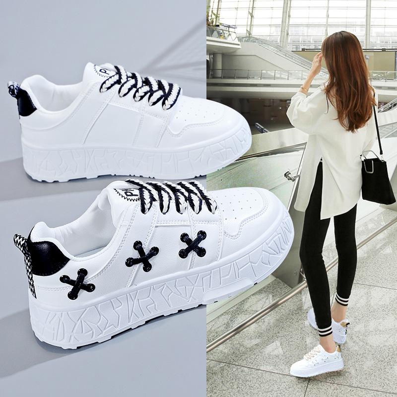 Otoño Nuevos zapatos blancos pequeños para mujer Versión coreana Todo fósforo Estudiante Correr Deportes Casual Zapatos de skate para mujer