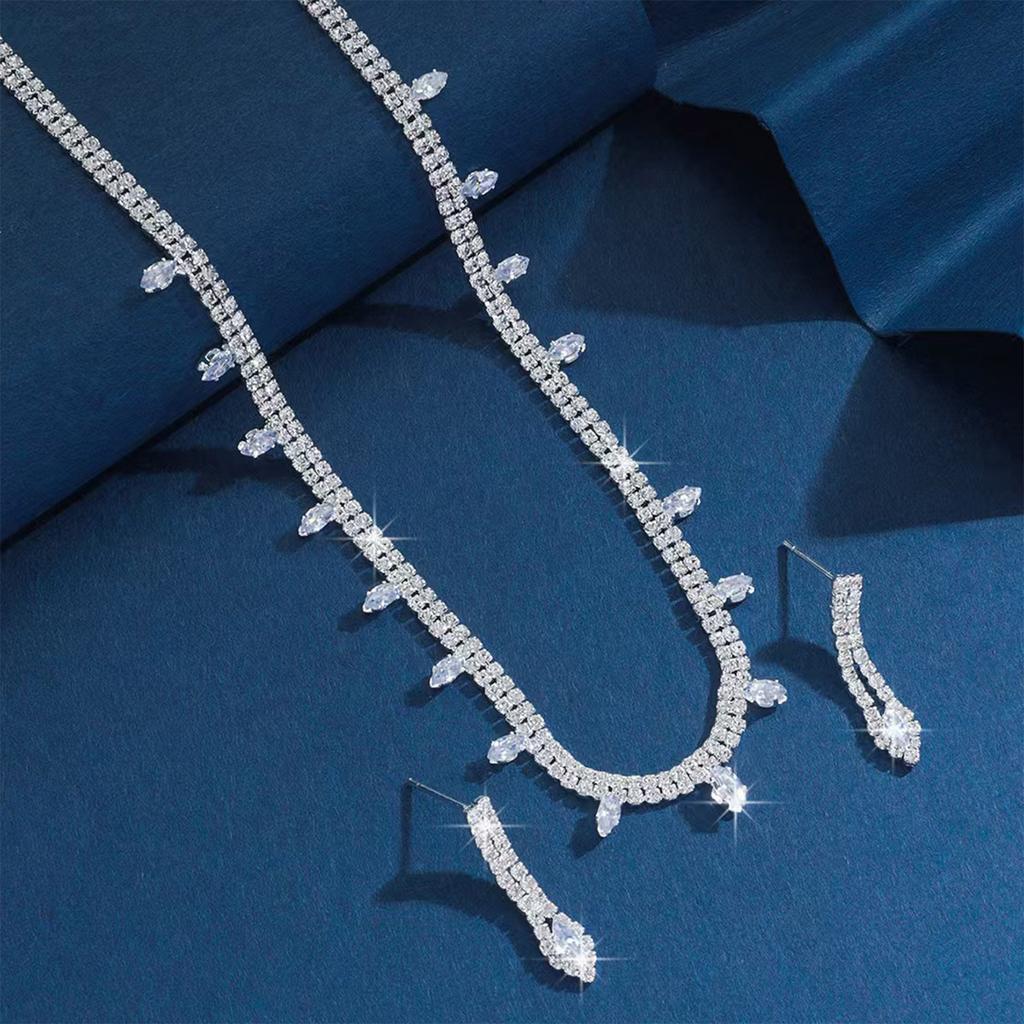 Rhinestone Bridal Necklace and Earring Set Stunning Wedding Necklace Earring Jewelry Set with Rhinestone Accents