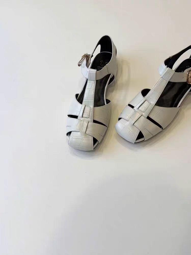 

Sheepskin version round head leather retro Roman sandals women s summer wear thick heel low heel pig cage shoes hollow casual bag head 40