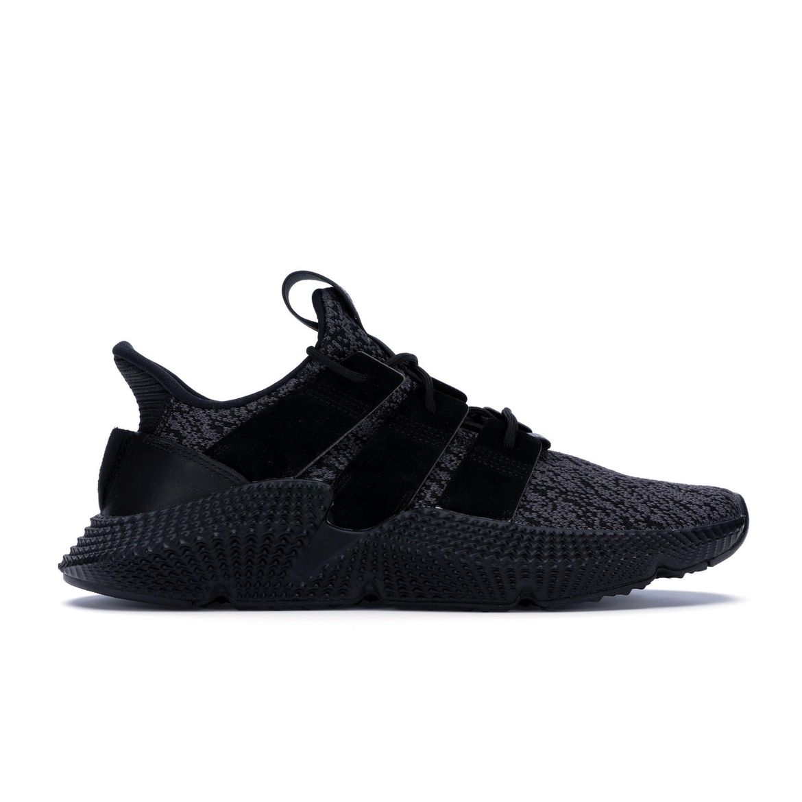 

Черные кроссовки унисекс adidas Prophere Core солнечно-красные CQ2126