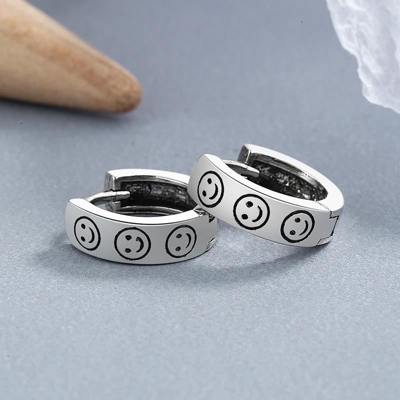 

Корейские Серьги Год Рождества Смайлик Женские Личность Модный Дизайн Ювелирные Изделия