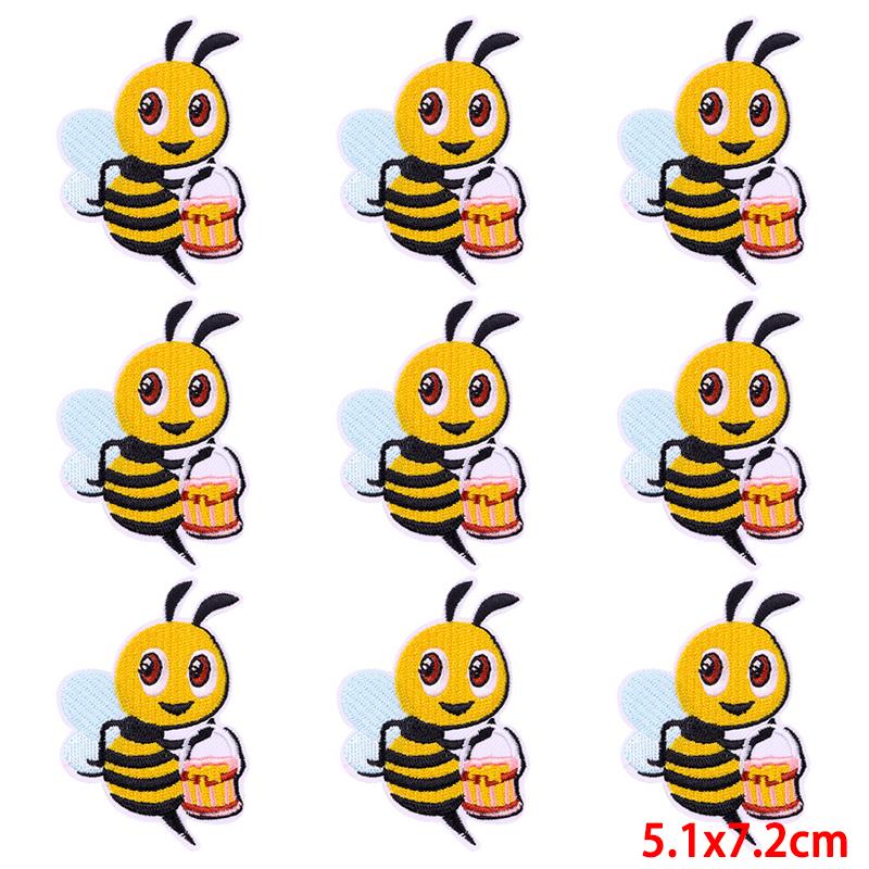 10Pcs/Lot Bee Flower Embroidery Patch Iron On Patches For Clothing Cartoon Sewing Fusible Patch Embroidered Patches For Clothes