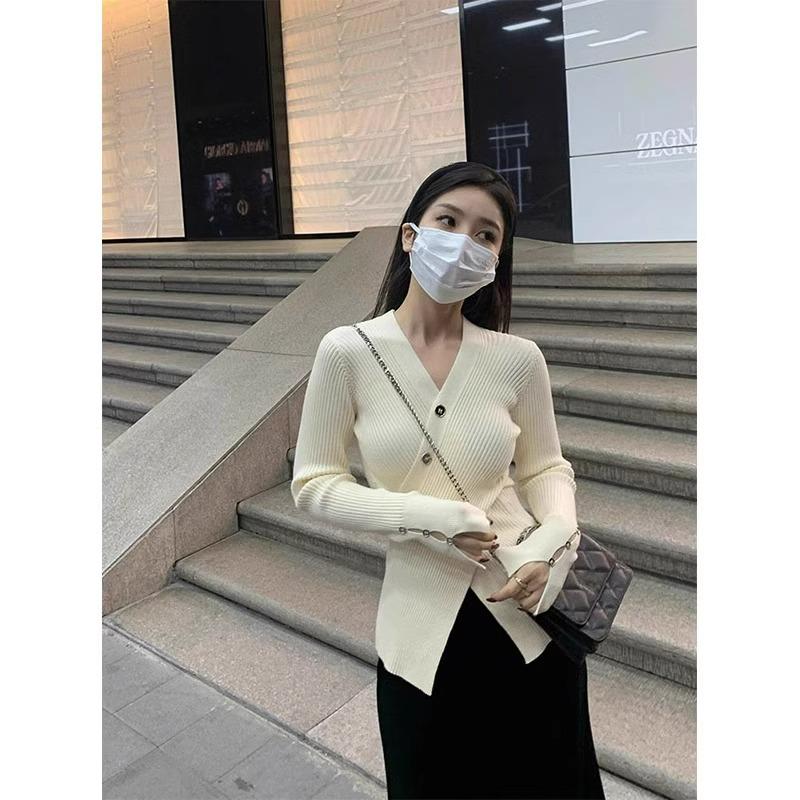 Women's Chic Cross V-Neck Knitted Slimming Top for Winter 2025