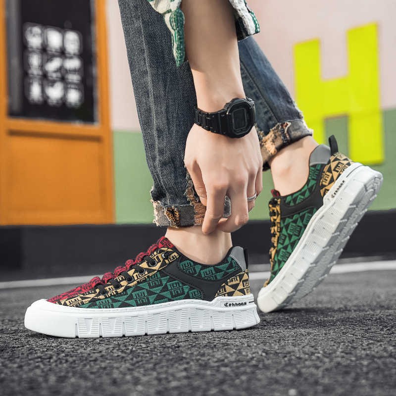 Modische Perforierte Outdoor Farbige Sneaker Für Herren Walking Flache Sohle Schuhe Herren Tenni Sports Loafer Interessante Schuhe Klassisch