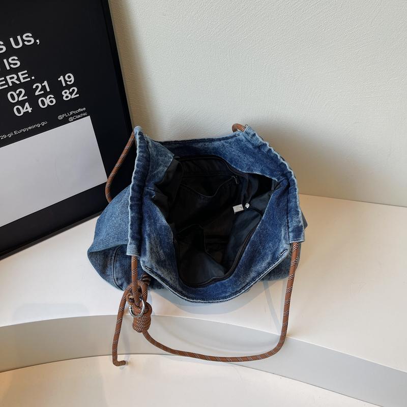 Denim Bag Women's Large Capacity Shoulder Crossbody Bag Student Class Commuter Tote Bag