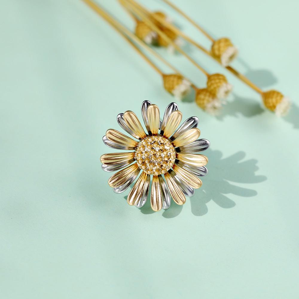 Thousand Clan Daisy Brooch: Silver & Matte Gold, Versatile Pin Buckle Corsage X1073