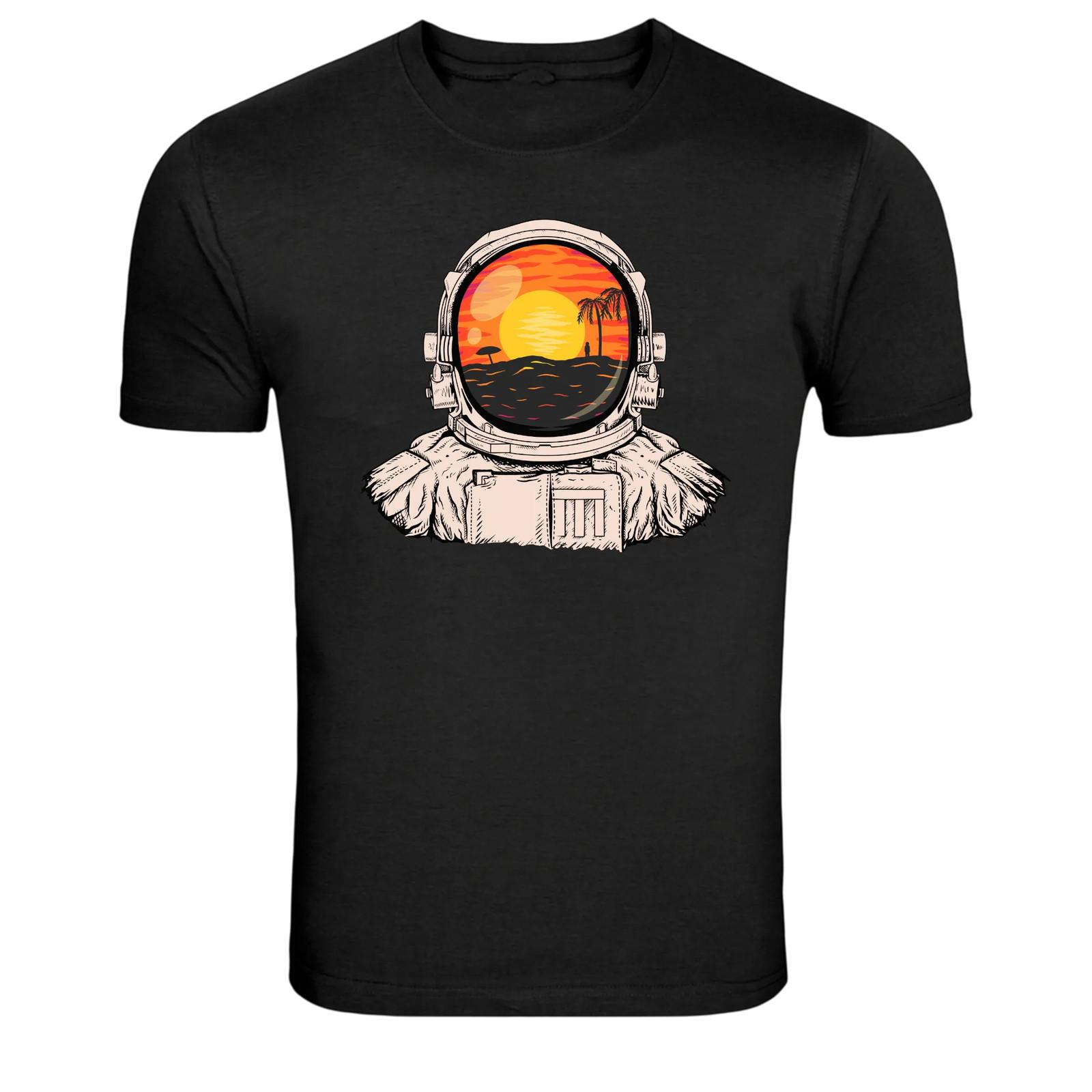 Astronaut Helmet Sunset Beach Graphic T-Shirt S