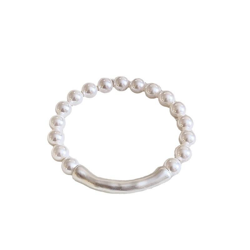 French Vintage Geometric Pearl Necklace With Floral Design For Office And Casual Wear