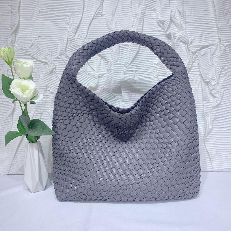 Soft Leather Woven Shoulder Large Bag Large Capacity Child and Mother Bucket Bag Lazy Wind Tote Bag Shopping Travel Handbag