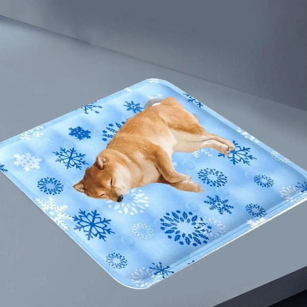 Keep Cooling Dog Ice Pad Breathable Ice Silk Mat Comfortable Pet Cooling Mat  Summer