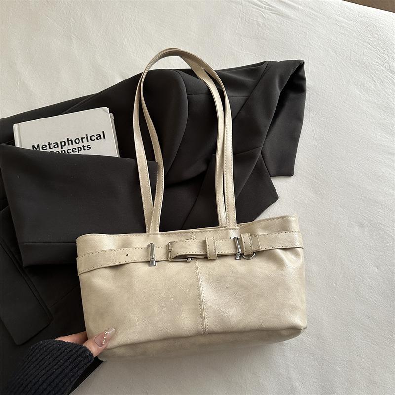 

Small-scale Design Casual Trendy Underarm Bag for Commuting with Unique and Lightweight Single Shoulder Bag Style бежевий