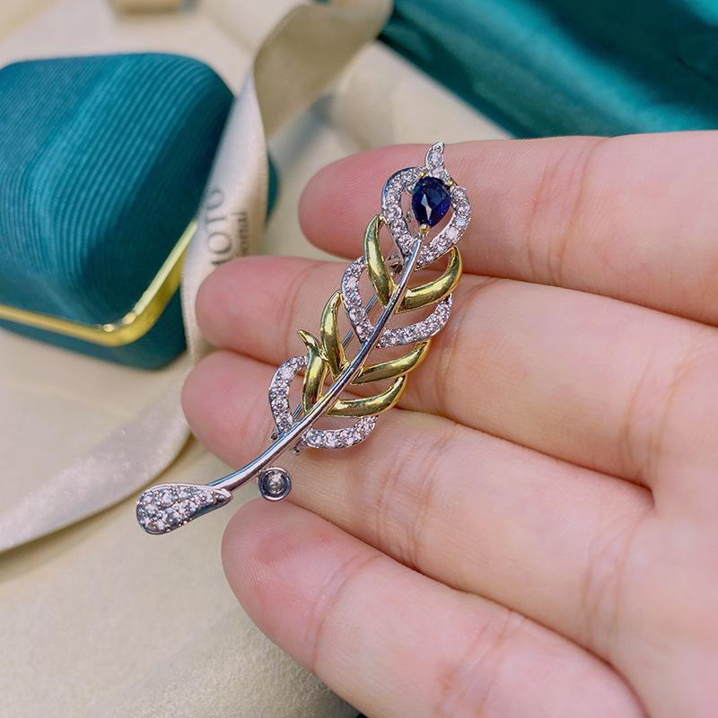 Copper Gold-Plated Two-Color Feather Brooch with Micro-Inlaid Zircon and 4-6mm Pearl Pin
