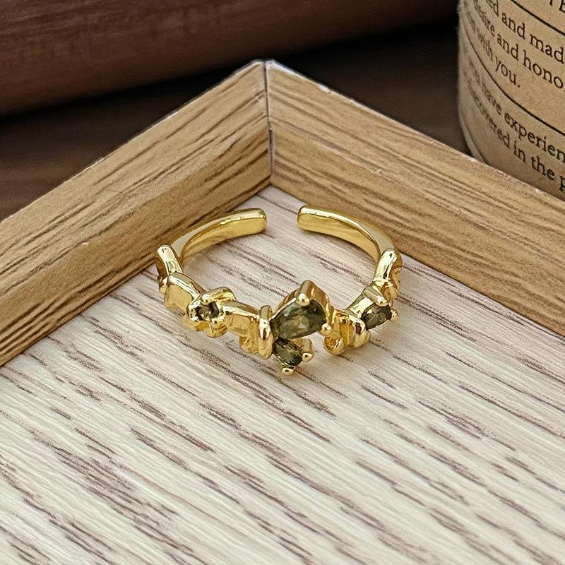 French Medieval Retro Brushed Four-Leaf Clover Open Ring Niche High-End Diamond-Encrusted Zircon Flower Index Finger Ring Female