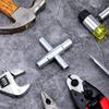 1 szt. 4-drożny klucz do zaworu progowego, wytrzymały klucz do wody, stalowy klucz do urządzeń wodnych do kranów zaworów i węży