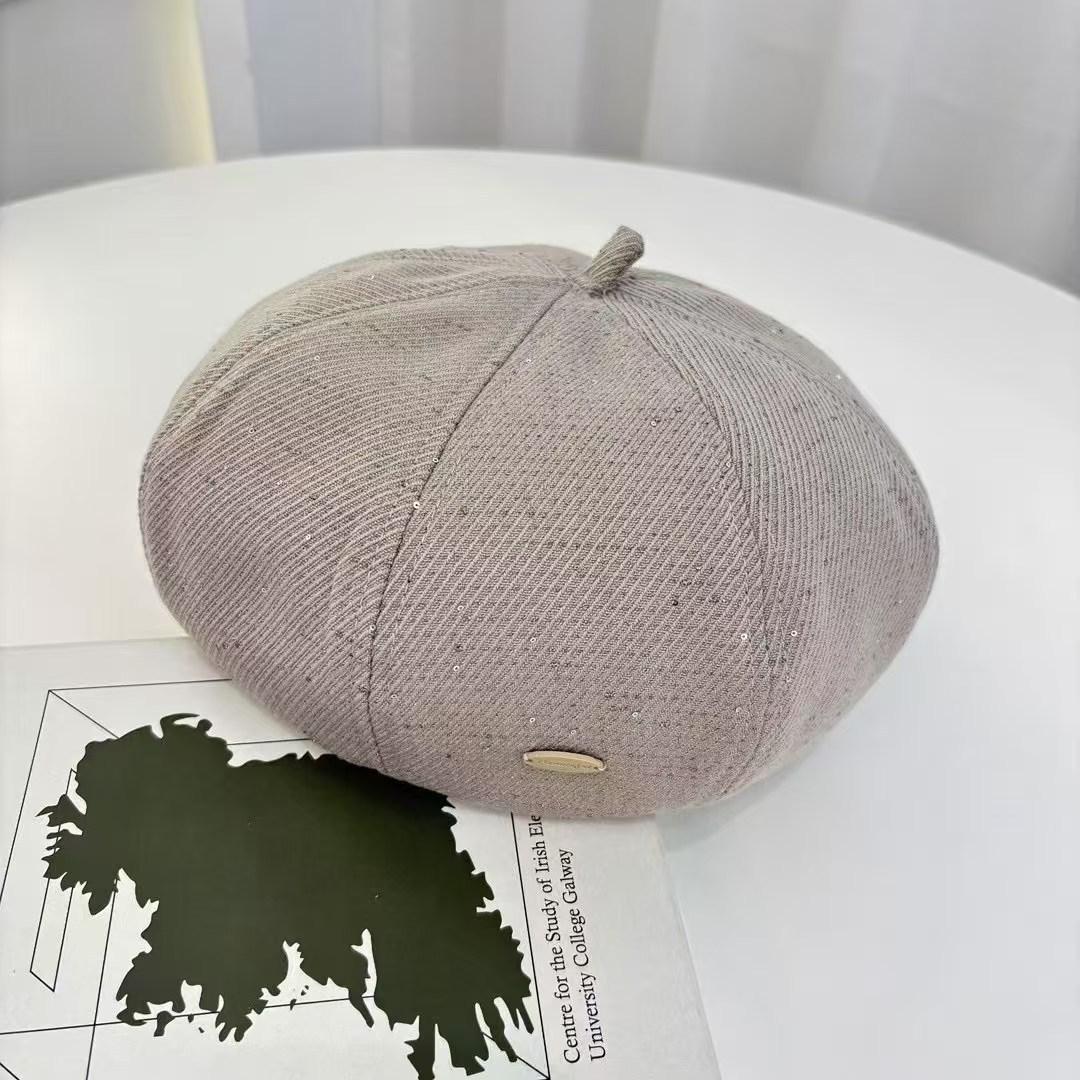 

Autumn and Winter Fashion Niche Versatile Beret Women Versatile Face Showing Small Hat Temperament Flat Top Hat Casual Beret