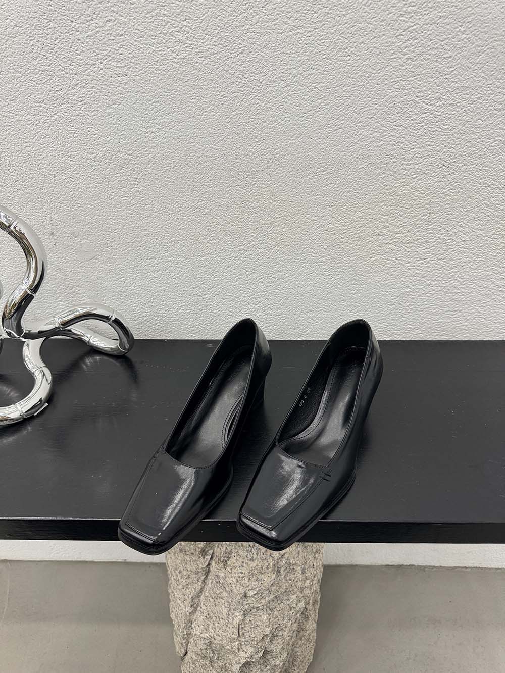 

Мода 2024 Новые поступления Женские туфли-лодочки с квадратным носком Осень-Весна Туфли-лодочки Женские туфли с квадратным носком на высоком каблуке Коричневые Белые Черные Модные туфли-лодочки 35-39 5.5 чёрный