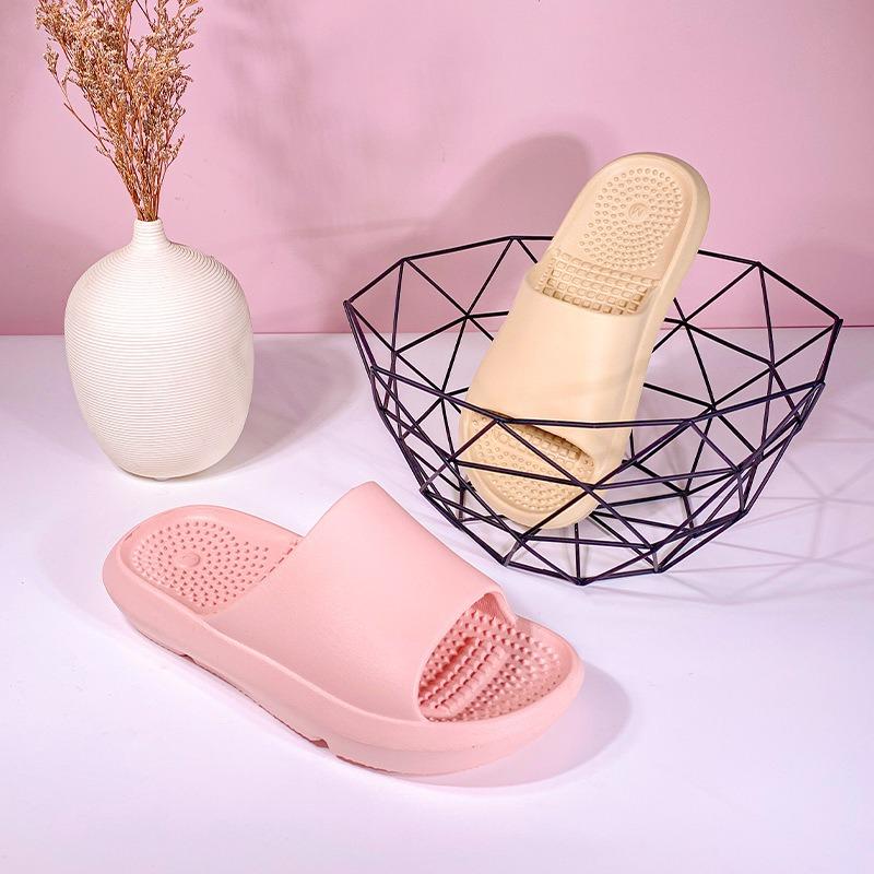 Einfache gebogene Bogen-Massage weiche Sohle Badezimmer Zuhause dicke Sohle rutschfest wasserdichte Paarslipper können draußen getragen werden