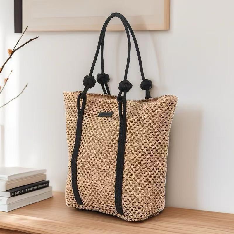 China Knot Large-capacity Woven Bag Single Shoulder Straw Handbag Commuter Tote Vacation Style Beach